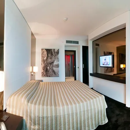 普林西皮公园、会议及温泉酒店 4*