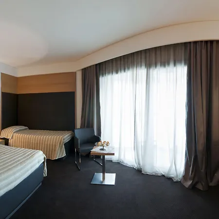 Parco Dei Principi Congress & فندق 4*
